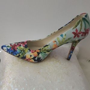 Floral pumps